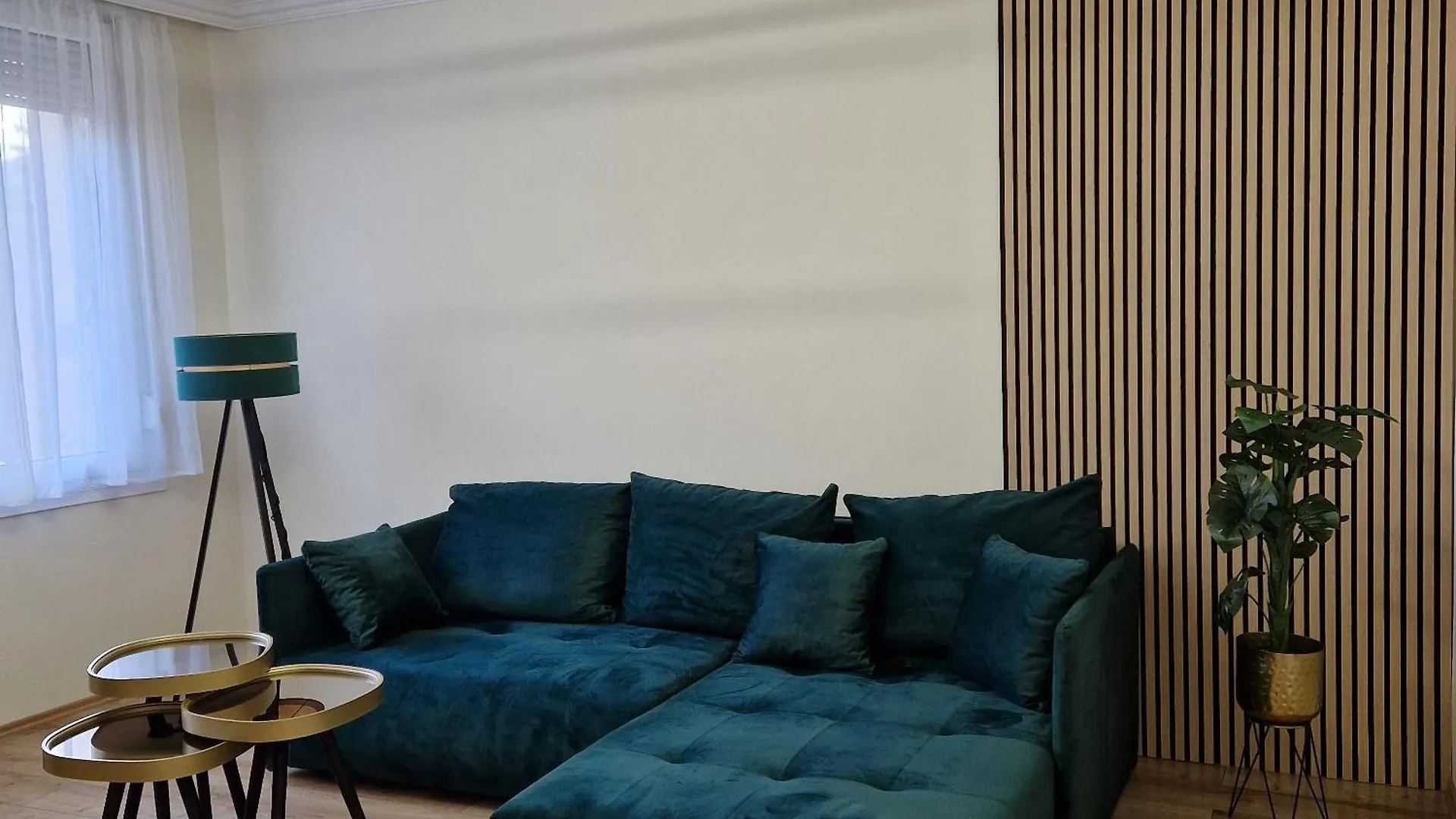 Apartment Central Greatforest Apartman Debrecen